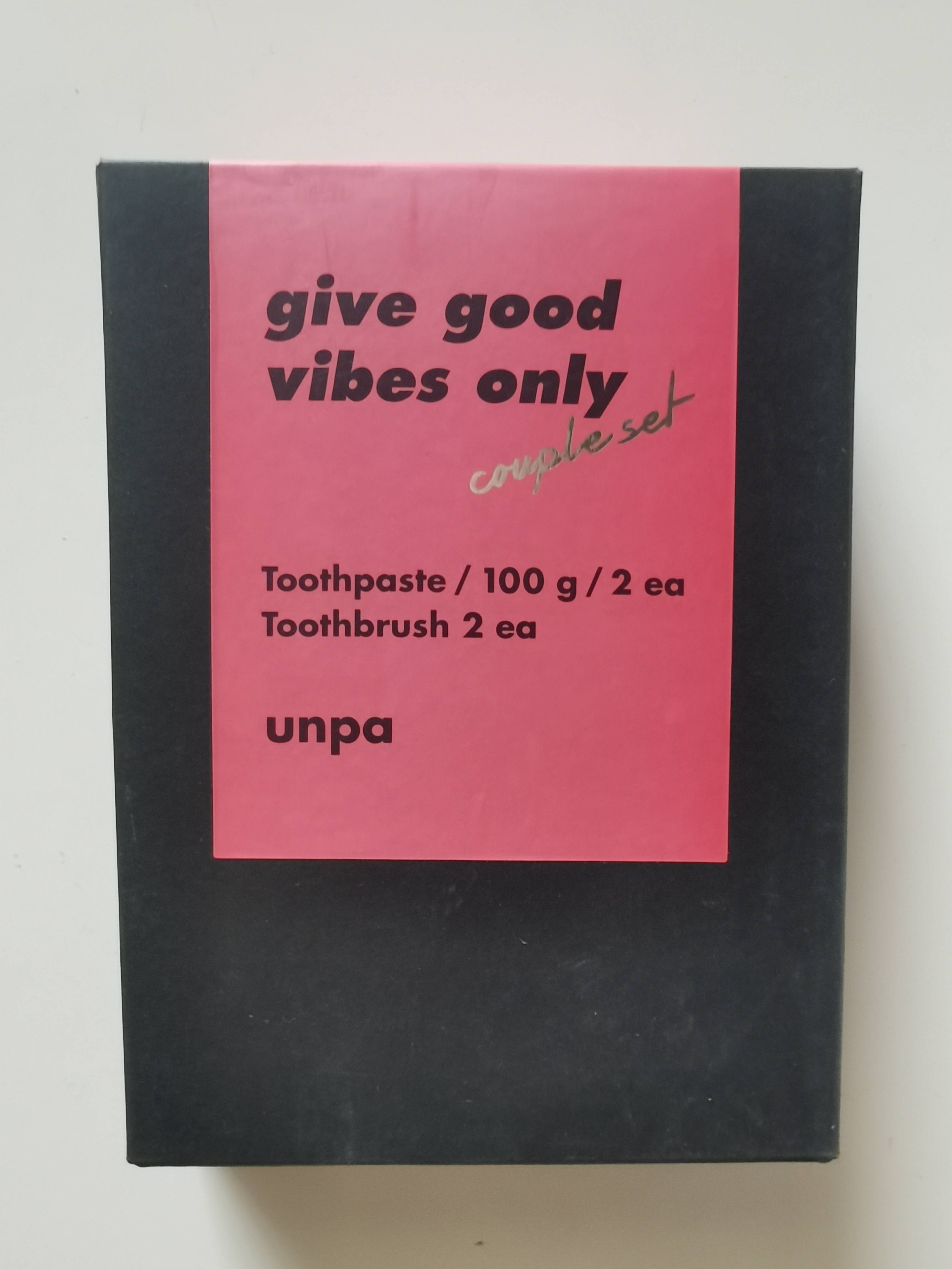Unpa粉色牙膏套装